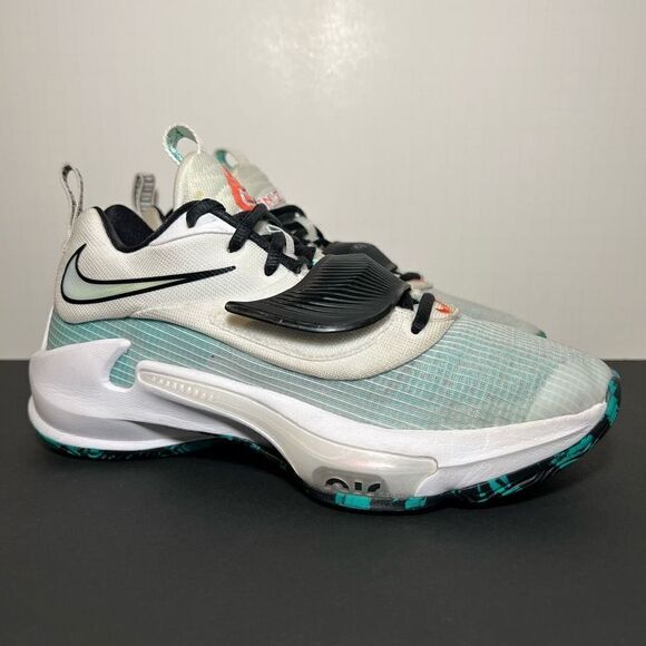 Unisex NIKE Zoom Freak 3 Clear Emerald Athletic Shoes / Size 6.5 Mens - 8 Womens - Picture 1 of 9